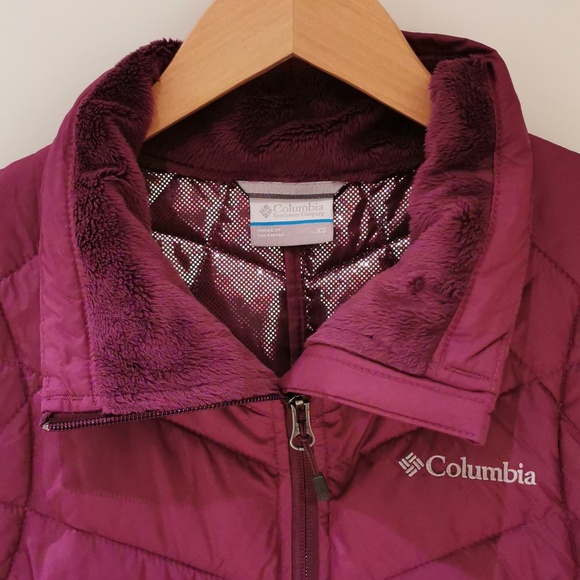 Columbia Women's Long Light Puffer Vest, XS - Picture 3 of 4
